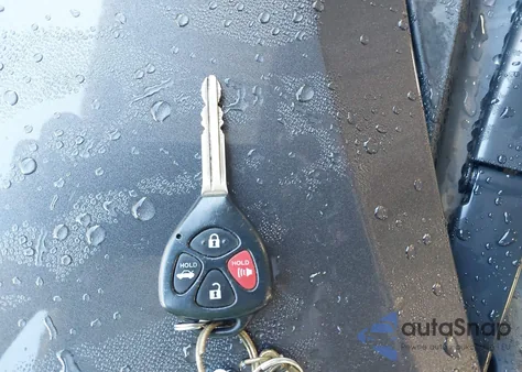 2013 Toyota Corolla Le z USA, uszkodzony, nr VIN 2T1BU4EE4DC963682